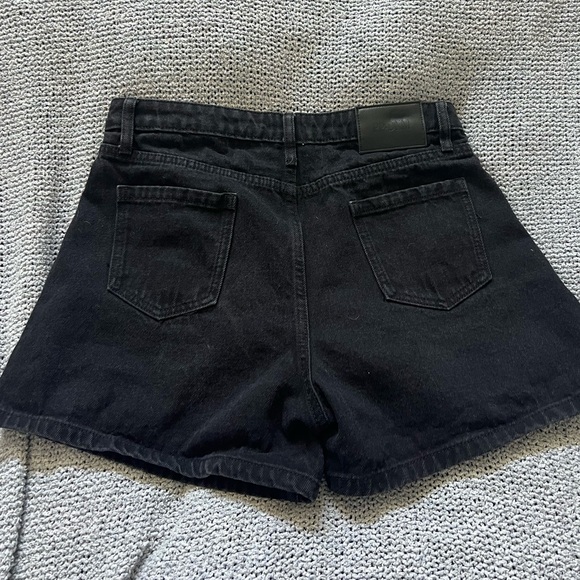 princess polly denim shorts - Picture 3 of 4